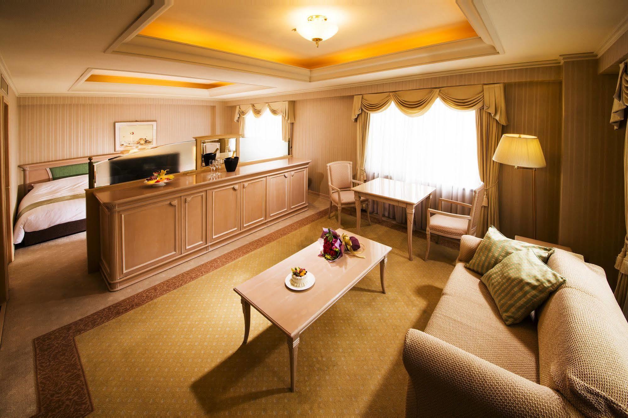 Rokkosan Hotel Кобе Екстериор снимка